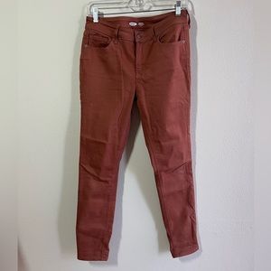 Old Navy Mid-Rise Rockstar Super Skinny Jeans in Pretty Penny